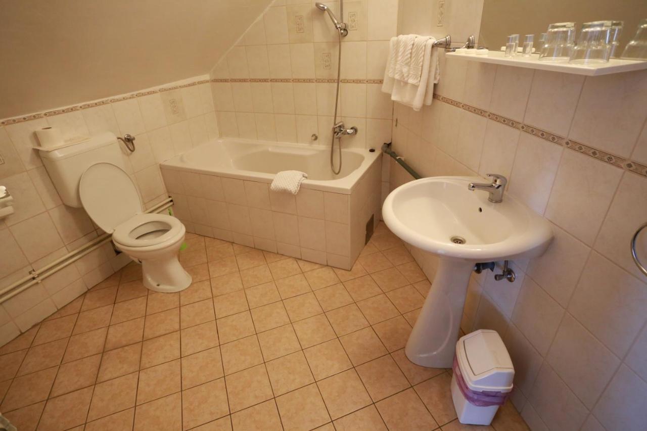 Bed and Breakfast Rustika Sobe Осієк Екстер'єр фото